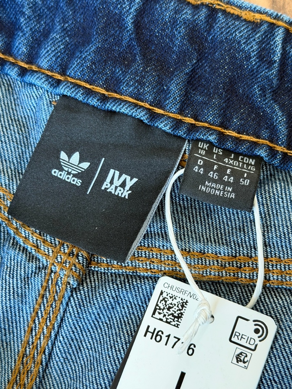 Adidas Pants - Picture 4 of 5